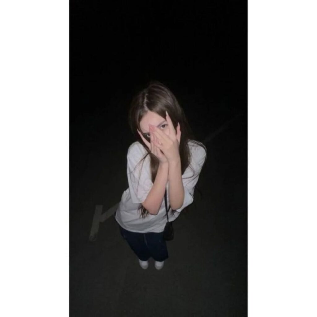 Cute Girl Pic for Dp